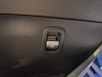 Photo 14 Mercedes Classe C  200 d Berline AMG Lin