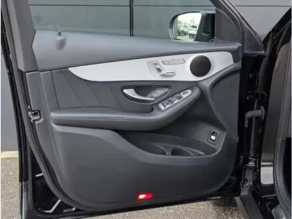 Photo 33 Mercedes Classe GLC Gén. II (X254) Ph1 AMG Line 5