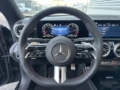 Photo 26 Mercedes CLA  250 e Hybrid EQ Coupé AMG 