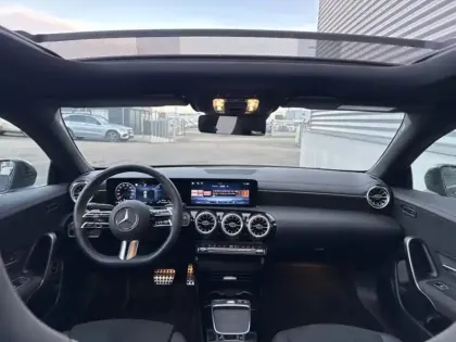 Photo 15 Mercedes CLA  250 e Hybrid EQ Coupé AMG 