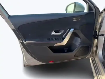 Photo 12 Mercedes Classe A A 220 d AMG Line