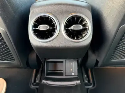 Photo 13 Mercedes Classe A A 220 d AMG Line