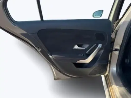 Photo 14 Mercedes Classe A A 220 d AMG Line