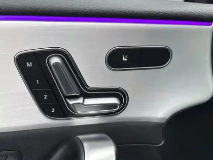 Photo 11 Mercedes Classe A 200 d AMG Exclusive Design