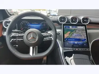 Photo 13 Mercedes GLC  300 e  Hybrid EQ 4MATIC 