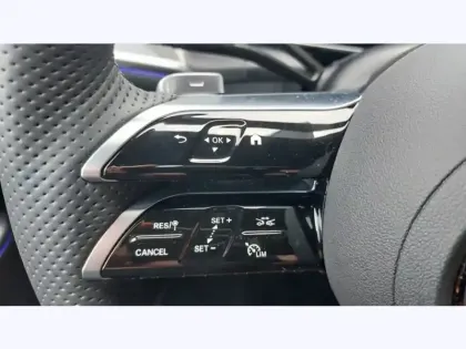 Photo 14 Mercedes GLC  300 e  Hybrid EQ 4MATIC 