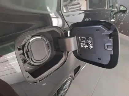 Photo 11 Mercedes Classe A 250 e Hybrid EQ AMG Line