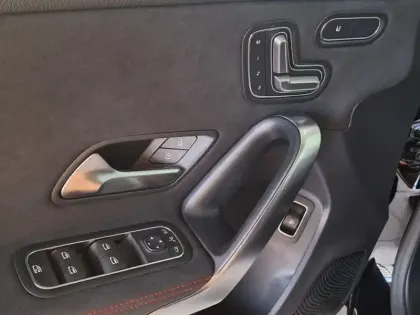 Photo 13 Mercedes Classe A 250 e Hybrid EQ AMG Line