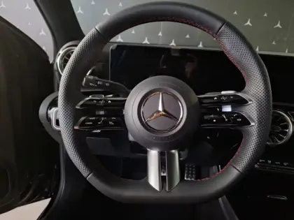 Photo 20 Mercedes Classe A 250 e Hybrid EQ AMG Line