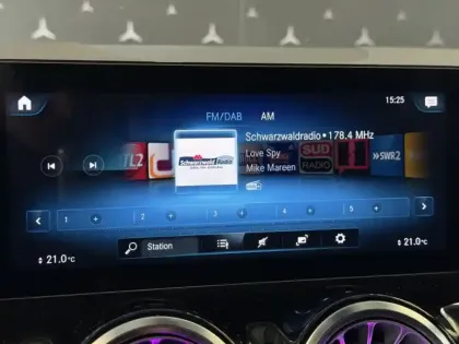 Photo 25 Mercedes GLA 250 e AMG Line