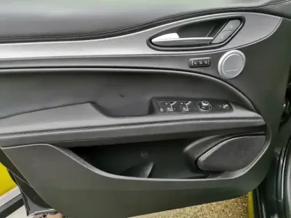 Photo 18 Alfa Romeo Stelvio Veloce Q4 2.2 JTDM 210 ch BVA8