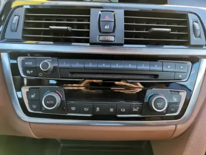 Photo 20 BMW Serie 4 420 d Luxury Line 190 ch BVA