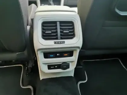 Photo 13 Volkswagen Tiguan Carat Exclusive BMT 2.0 TDI 15