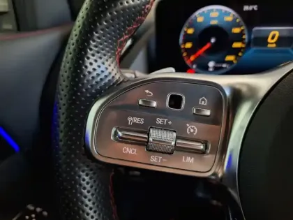 Photo 21 Mercedes GLA 200 d AMG Line