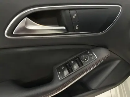 Photo 17 Mercedes Classe A A 220 4MATIC