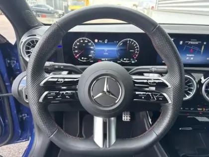 Photo 19 Mercedes Classe A 250 e Hybrid EQ AMG Line