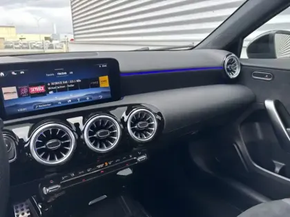 Photo 17 Mercedes Classe A 250 e Hybrid EQ AMG Line