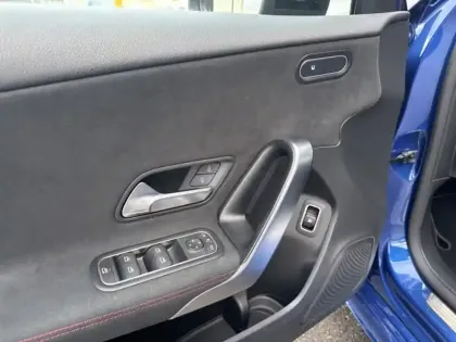 Photo 16 Mercedes Classe A 250 e Hybrid EQ AMG Line