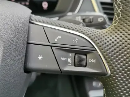 Photo 21 Audi Q5 40 TDI quattro S line 204 ch S