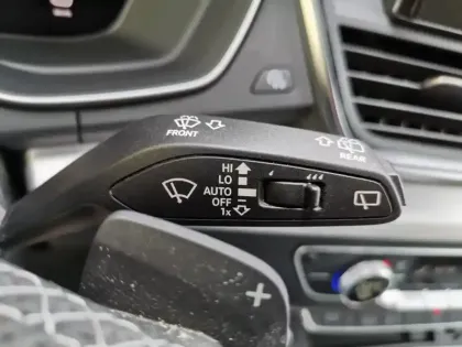 Photo 22 Audi Q5 40 TDI quattro S line 204 ch S