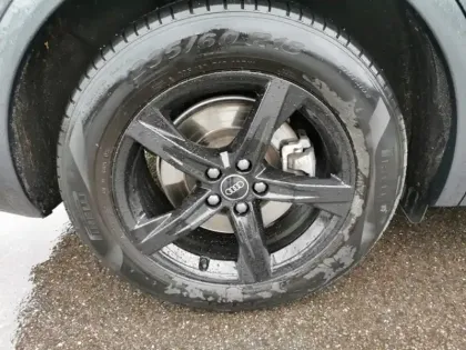 Photo 29 Audi Q5 40 TDI quattro S line 204 ch S