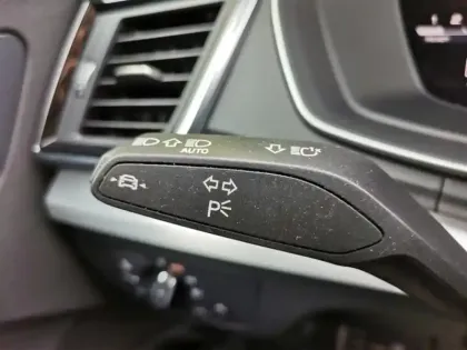 Photo 23 Audi Q5 40 TDI quattro S line 204 ch S