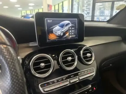 Photo 7 Mercedes Classe GLC GLC 220 d 4MATIC SUV Sportline