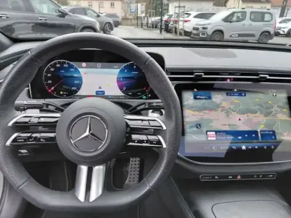 Photo 11 Mercedes Classe E E 220 d berline AMG Line