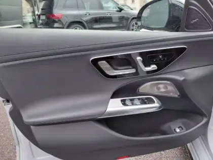 Photo 18 Mercedes Classe E E 220 d berline AMG Line