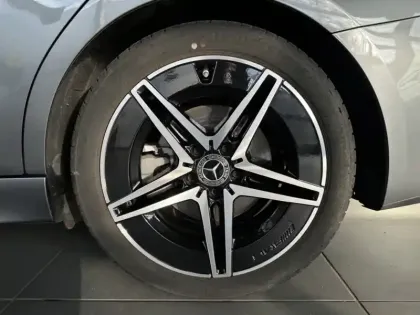 Photo 8 Mercedes Classe C Gén. V (W206) Ph1 AMG Line 4