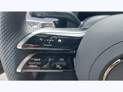 Photo 16 Mercedes Classe A 250 e Hybrid EQ Berline AMG Li