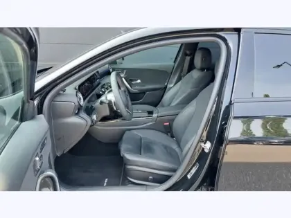 Photo 13 Mercedes Classe A 250 e Hybrid EQ Berline AMG Li