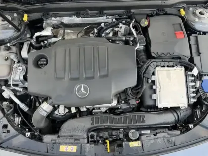 Photo 12 Mercedes Classe A 200 d AMG Line