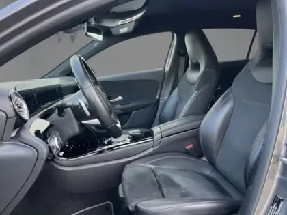 Photo 5 Mercedes Classe A 200 d AMG Line