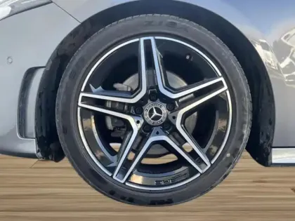 Photo 19 Mercedes Classe A 200 d AMG Line