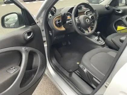 Photo 16 Smart Forfour Gén. III Ph1 Passion 5