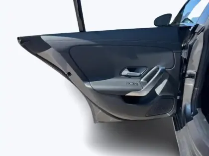 Photo 32 Mercedes CLA 180 Progressive Line Advanced 