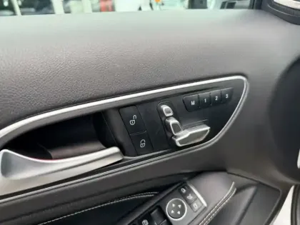 Photo 14 Mercedes GLA Gén. I (X156) Ph2 Sensation 5