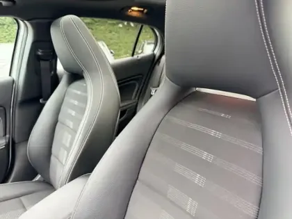 Photo 18 Mercedes GLA Gén. I (X156) Ph2 Sensation 5