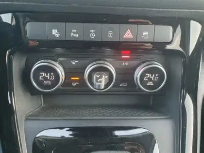 Photo 34 Mercedes CLA Gén. I Ph1 Style 5