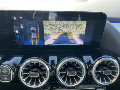 Photo 18 Mercedes GLA 180 d AMG Exclusive Design