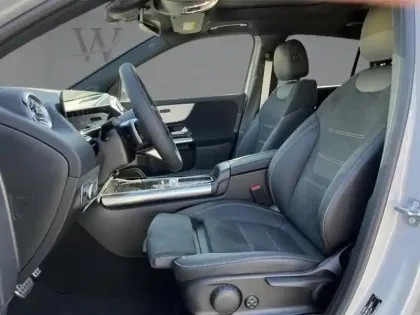 Photo 19 Mercedes GLA 180 d AMG Exclusive Design