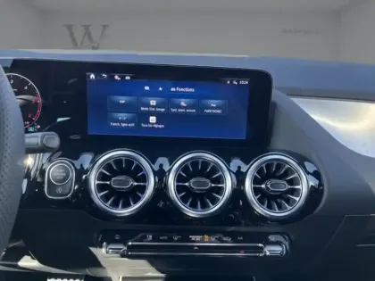 Photo 17 Mercedes GLA 180 d AMG Exclusive Design