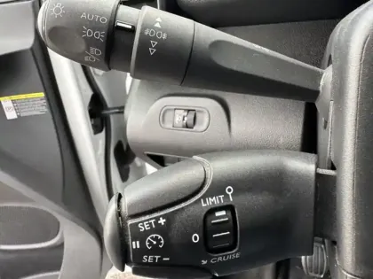 Photo 15 Peugeot Partner Gén. III Ph1 Asphalt 3