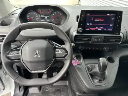 Photo 10 Peugeot Partner Gén. III Ph1 Asphalt 3