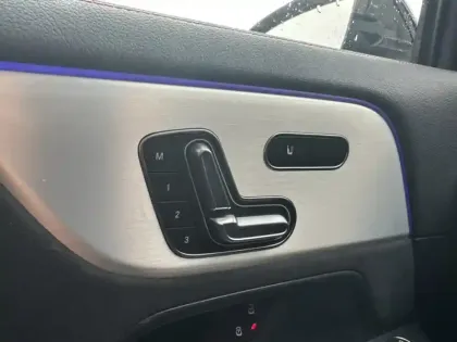 Photo 35 Mercedes GLA 200 d AMG Line