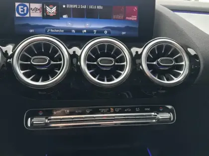 Photo 41 Mercedes GLA 200 d AMG Line