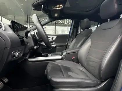 Photo 33 Mercedes GLA 200 d AMG Line