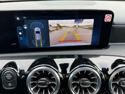 Photo 19 Mercedes Classe A 200 d AMG Line