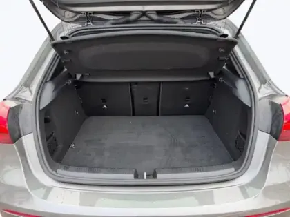 Photo 9 Mercedes Classe A 200 d AMG Line